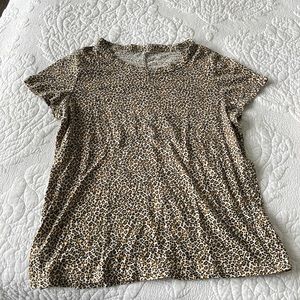 Banana Republic cheetah pattern cotton stretch tshirt size medium